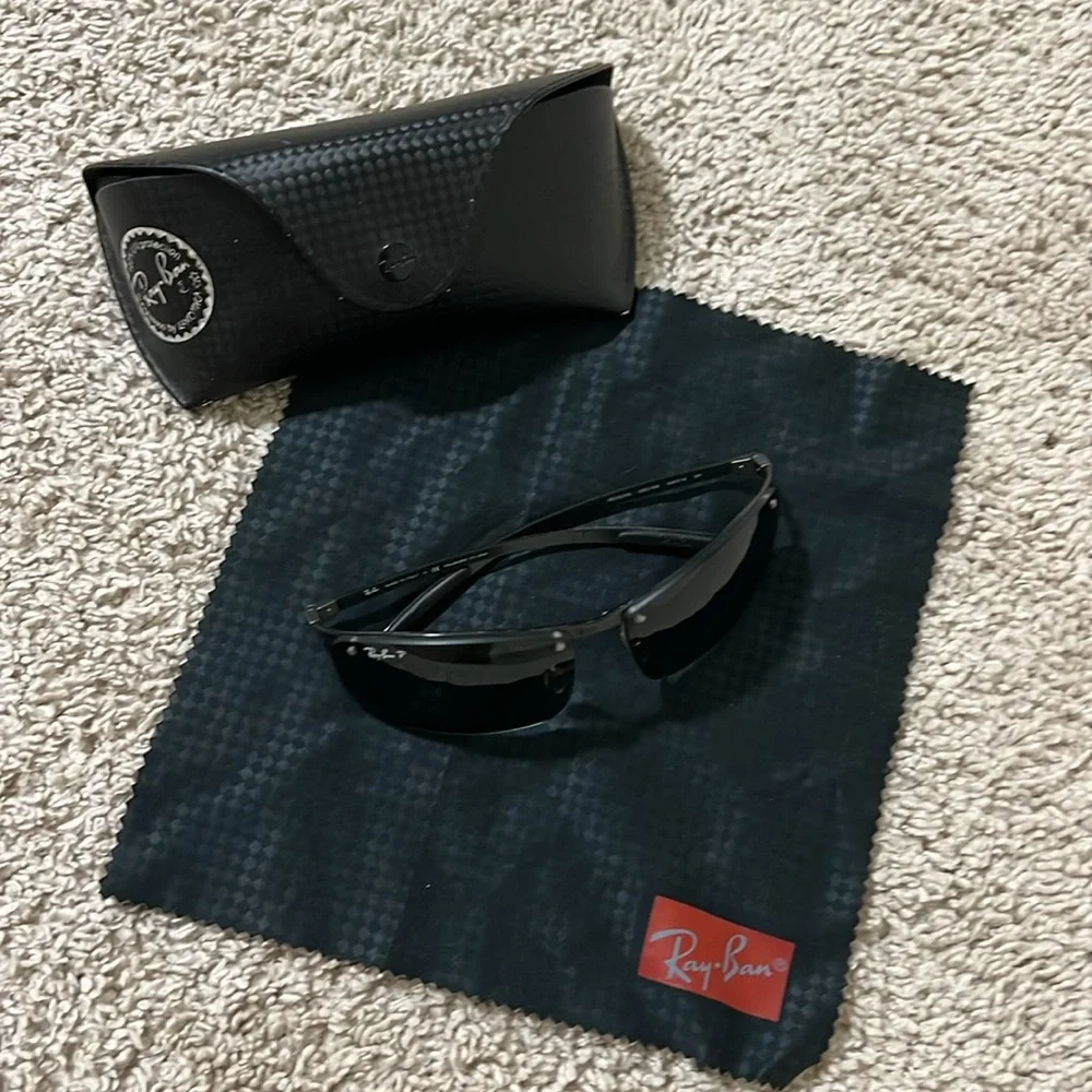 Rayban sunglasses polarized lenses (blue/black glasses) - Picture 5 of 5
